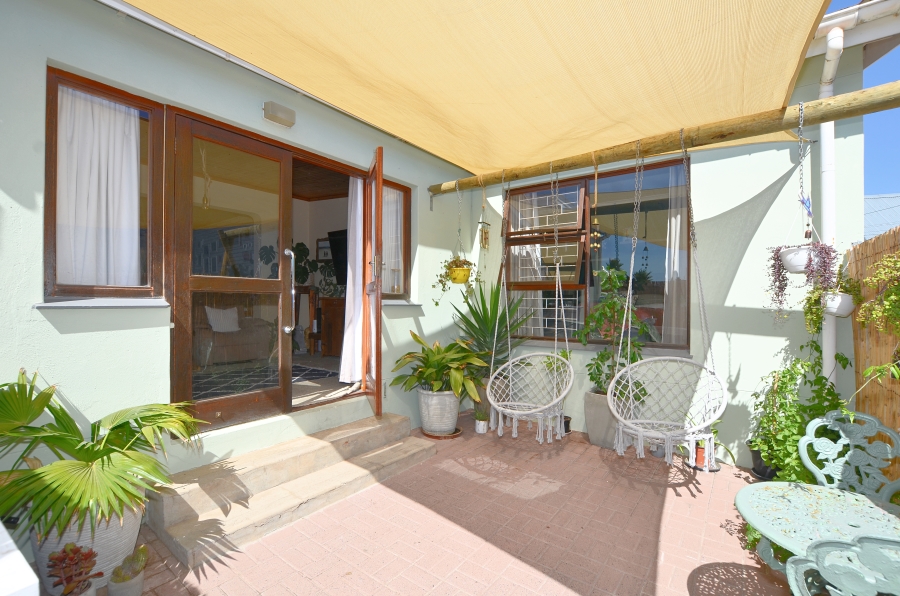 4 Bedroom Property for Sale in Yzerfontein Western Cape